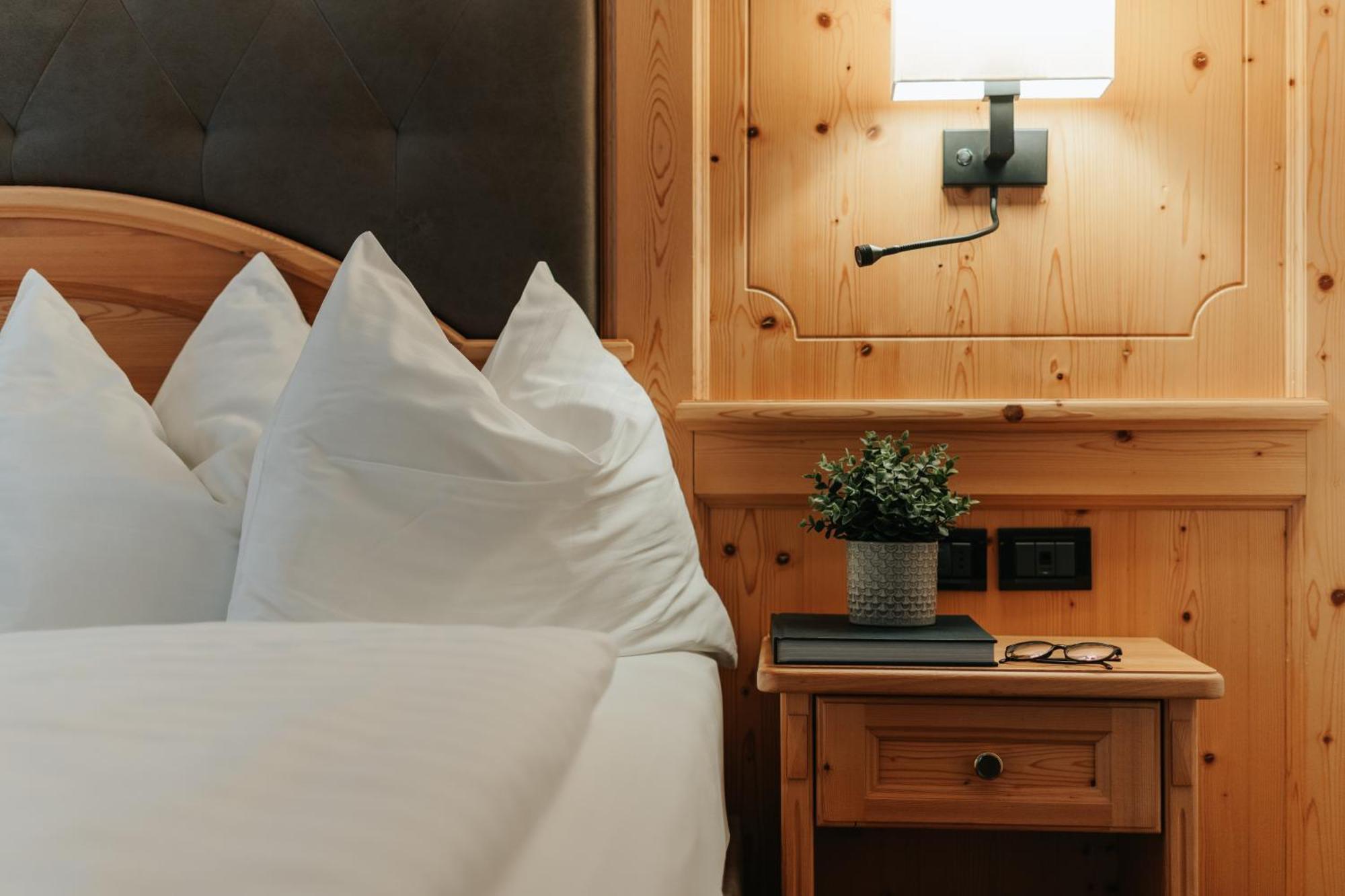 B&B Hotel Mirabel Ortisei Rum bild