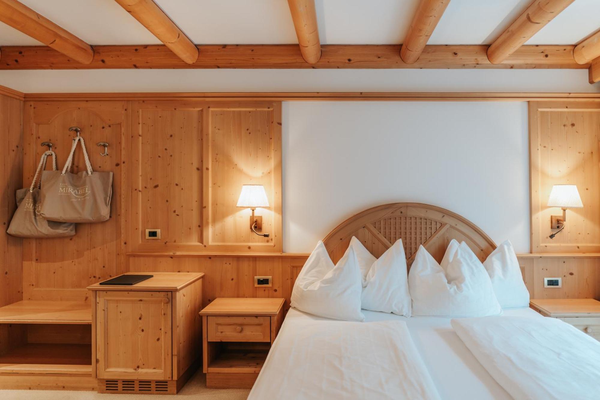 B&B Hotel Mirabel Ortisei Rum bild