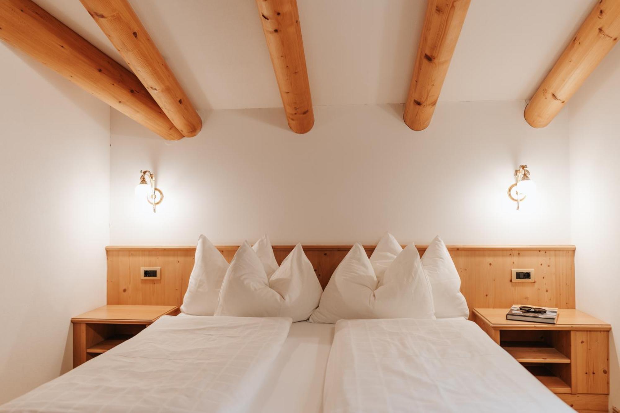 B&B Hotel Mirabel Ortisei Rum bild