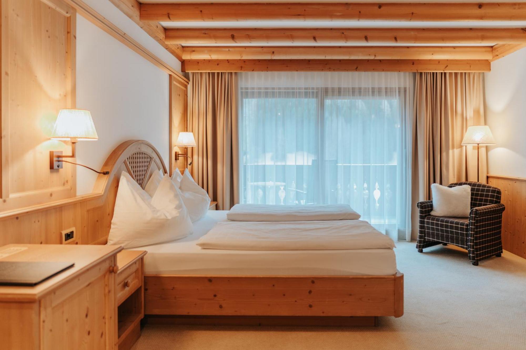 B&B Hotel Mirabel Ortisei Rum bild